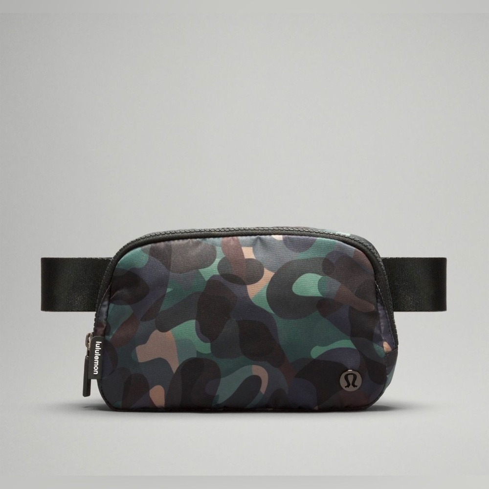 NEW LULULEMON EVERYWHERE BELT BAG FLUCTUATE MIDI TEAL MULTI / BLACKENED PINE